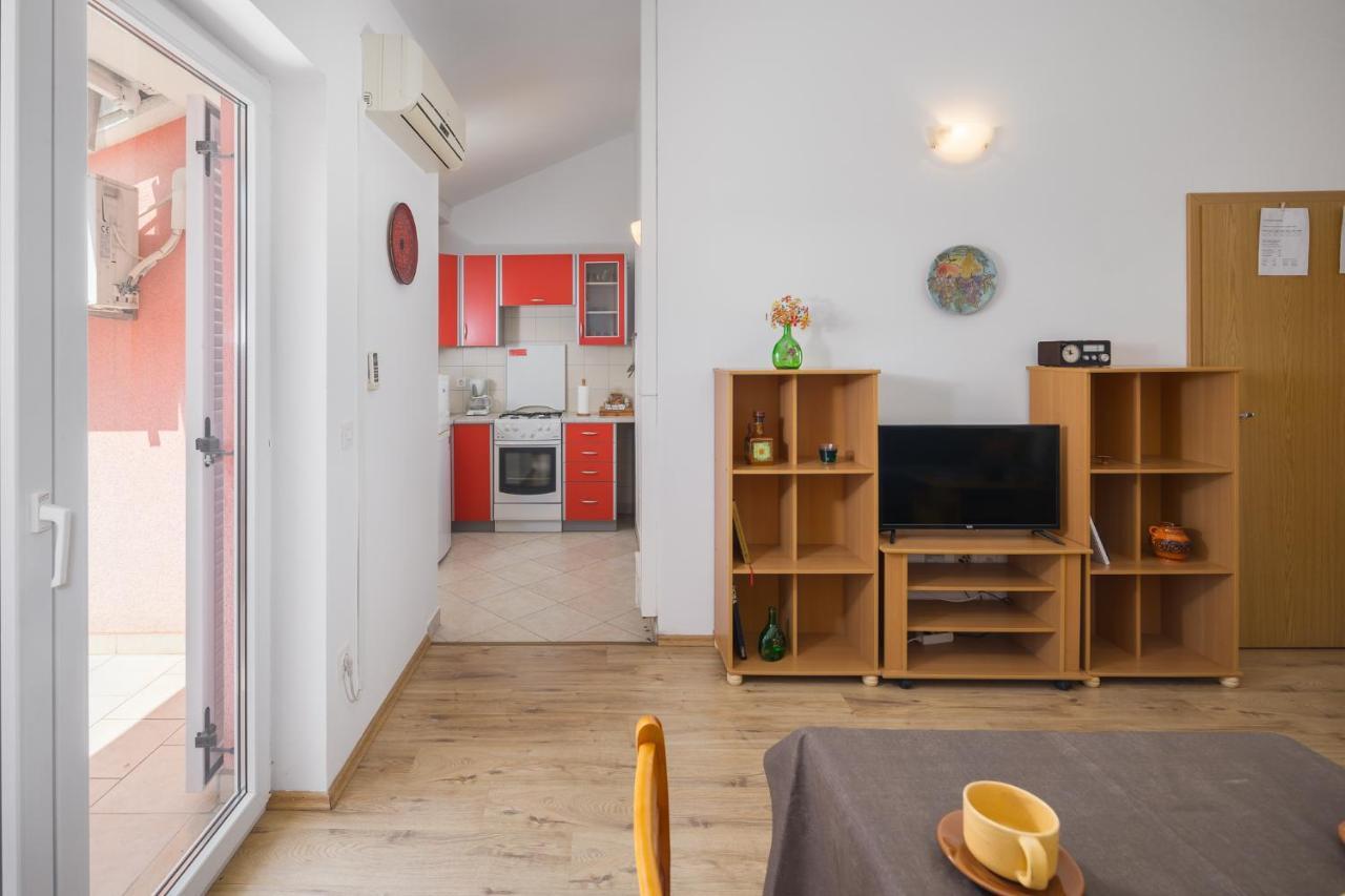 Apartment Sea Star With Stunning Sea View Poreč